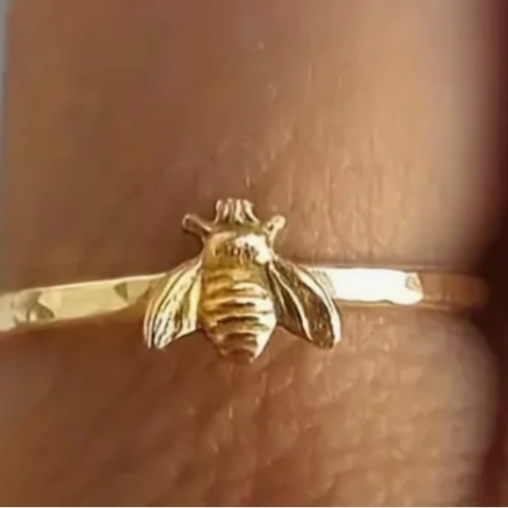 18k Gold plated Bee Ring. Sz 6,7,8,9,10 available NWT